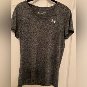 Women’s Gray Underarmour top medium